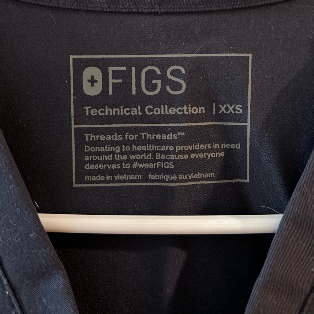 Gently Used Figs Scrub Set - image 2